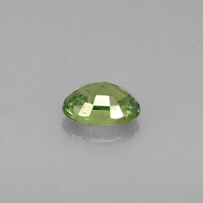 Grenat démantoïde vert naturelle coupe ovale, 0,48 ct, VS-SI