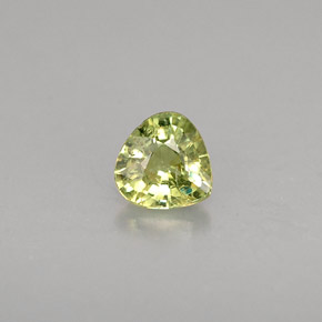 Grenat démantoïde vert naturelle en forme de poire, 0,35 ct, VS