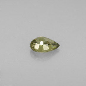 Grenat démantoïde vert naturelle en forme de poire, 0,57 ct, VS