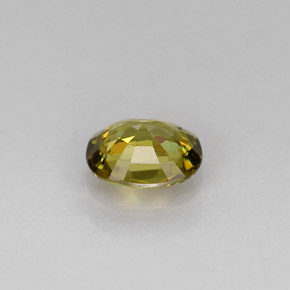 Grenat démantoïde vert naturelle coupe ovale, 0,62 ct, VS