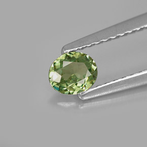 Grenat démantoïde vert naturelle coupe ovale, 0,29 ct, VVS-VS