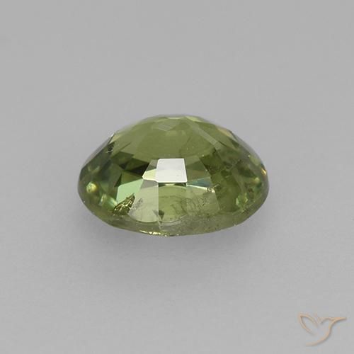 Grenat démantoïde Vert clair naturelle ovale, 0.49 ct, VS-SI