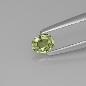 Grenat démantoïde vert naturelle coupe ovale, 0,28 ct, VVS
