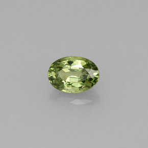 Grenat démantoïde vert naturelle coupe ovale, 0,67 ct, VVS