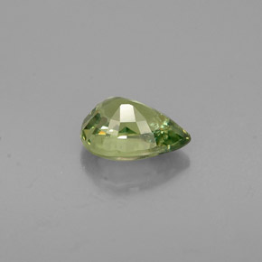 Grenat démantoïde vert naturelle en forme de poire, 0,58 ct, VVS-VS