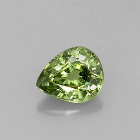 Grenat démantoïde vert naturelle en forme de poire, 0,66 ct, VS