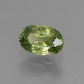 Grenat démantoïde vert naturelle coupe ovale, 0,66 ct, VS