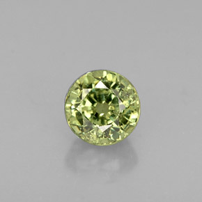 Grenat démantoïde vert naturelle coupe roude, 0,58 ct, VS