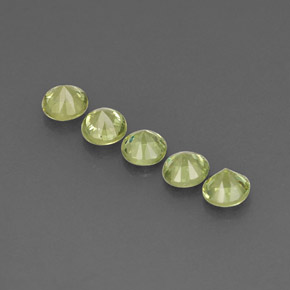 Achetez naturel ct vert grenat démantoïde gems, coupe roude, en provenance namibie chez gemselect. en stock, livraison internationale!
