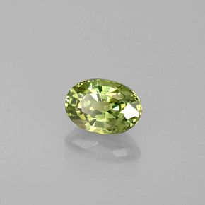 Grenat démantoïde vert naturelle coupe ovale, 0,64 ct, VS
