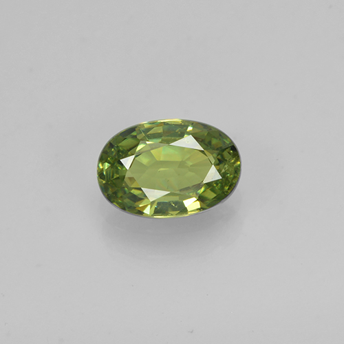 Grenat démantoïde vert naturelle coupe ovale, 0,48 ct, VS