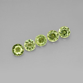 Achetez naturel ct vert grenat démantoïde gems, coupe roude, en provenance namibie chez gemselect. en stock, livraison internationale!