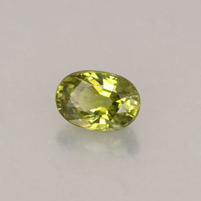 Grenat démantoïde vert naturelle coupe ovale, 0,63 ct, VS