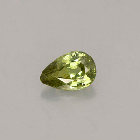 Grenat démantoïde vert naturelle en forme de poire, 0,49 ct, VS