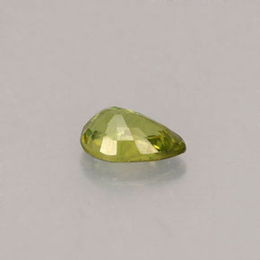 Grenat démantoïde vert naturelle en forme de poire, 0,49 ct, VS