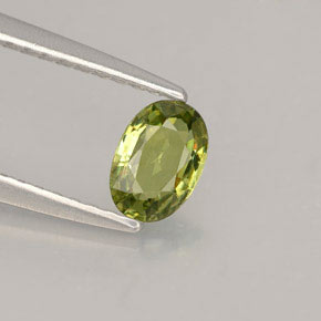 Grenat démantoïde vert naturelle coupe ovale, 0,45 ct, VVS-VS