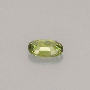 Grenat démantoïde vert naturelle coupe ovale, 0,45 ct, VVS-VS