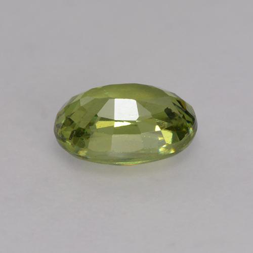 Grenat démantoïde vert naturelle coupe ovale, 0,64 ct, VS