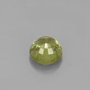 Grenat démantoïde vert naturelle coupe roude, 0,64 ct, VS