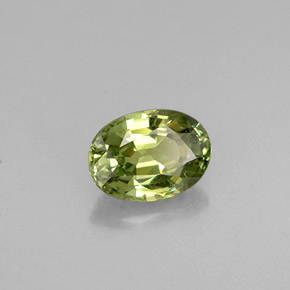 Grenat démantoïde vert naturelle coupe ovale, 0,62 ct, VS