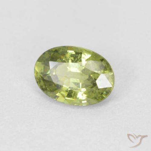Grenat démantoïde Olive verte naturelle ovale, 0.59 ct, VS-SI