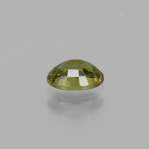 Grenat démantoïde vert naturelle coupe ovale, 0,65 ct, VS