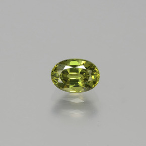 Grenat démantoïde vert naturelle coupe ovale, 0,71 ct, VVS-VS