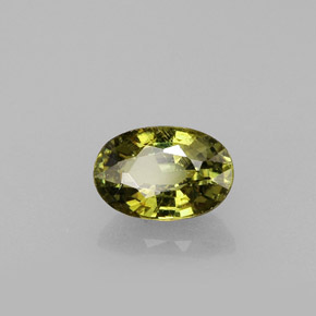 Grenat démantoïde jaune naturelle coupe ovale, 0,65 ct, VS-SI