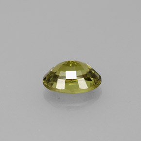 Grenat démantoïde vert naturelle coupe ovale, 0,65 ct, VVS-VS