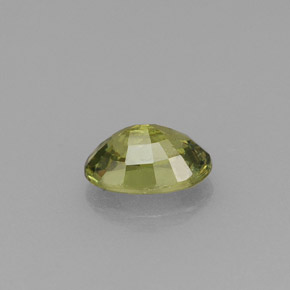 Grenat démantoïde vert naturelle coupe ovale, 0,58 ct, VS