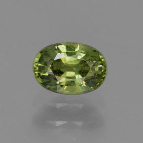 Grenat démantoïde vert moyen naturelle coupe ovale, 0,68 ct, VS-SI