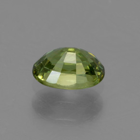 Grenat démantoïde vert moyen naturelle coupe ovale, 0,68 ct, VS-SI