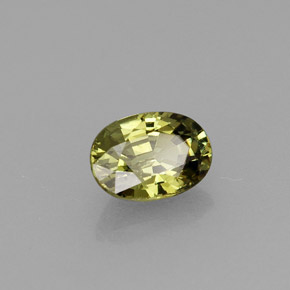 Grenat démantoïde vert naturelle coupe ovale, 0,70 ct, VVS-VS