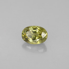 Grenat démantoïde vert naturelle coupe ovale, 0,71 ct, VS
