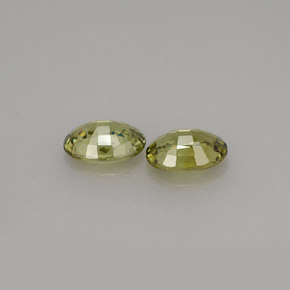 Achetez naturel ct vert grenat démantoïde gems, coupe ovale, en provenance namibie chez gemselect. en stock, livraison internationale!