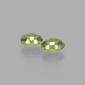 Shop natural 1.28ct Vert jaunâtre Grenat démantoïde gems, ovale, from Namibie at GemSelect. In stock, global shipping!