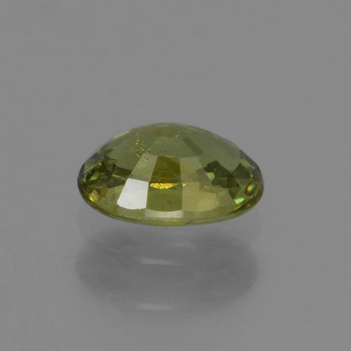 Grenat Démantoïde Vert foncé naturelle Coupe ovale, 0.62 ct, VS