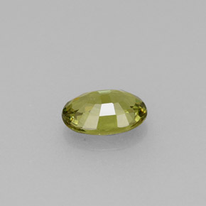 Grenat démantoïde vert naturelle coupe ovale, 0,57 ct, VVS-VS
