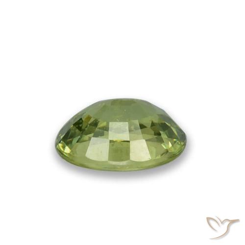 Grenat démantoïde vert naturelle coupe ovale, 0,65 ct, VS