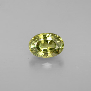 Grenat démantoïde vert naturelle coupe ovale, 0,66 ct, VS
