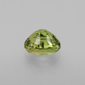 Grenat démantoïde vert naturelle coupe ovale, 0,80 ct, VS-SI