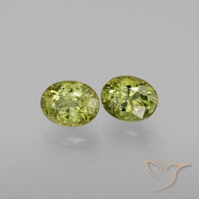 Shop natural 0.87ct Medium Light Green Grenat démantoïde gems, ovale, from Namibie at GemSelect. In stock, global shipping!