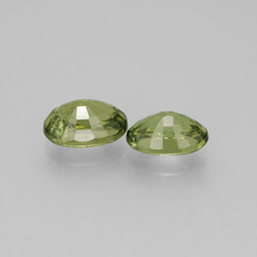 Achetez naturel ct vert grenat démantoïde gems, coupe ovale, en provenance namibie chez gemselect. en stock, livraison internationale!