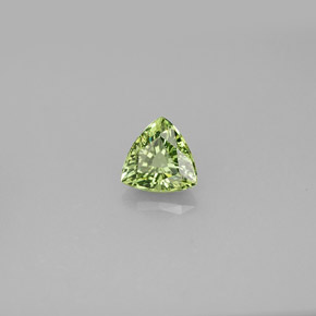 Grenat démantoïde vert naturelle trillion, 0,77 ct, VS