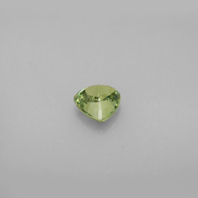 Grenat démantoïde vert naturelle trillion, 0,77 ct, VS