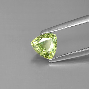 Grenat démantoïde vert naturelle trillion, 0,57 ct, VS