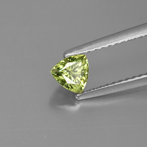 Grenat démantoïde vert naturelle trillion, 0,55 ct, VS