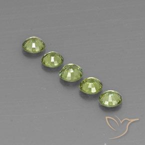 Shop natural 1.50ct Olive Green  Grenat démantoïde gems, Tour, from Namibie at GemSelect. In stock, global shipping!