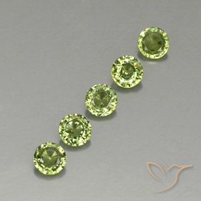 Shop natural 1.33ct Vert clair Grenat démantoïde gems, Tour, from Namibie at GemSelect. In stock, global shipping!