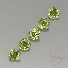 Shop natural 1.34ct Vert forêt léger Grenat démantoïde gems, Tour, from Namibie at GemSelect. In stock, global shipping!